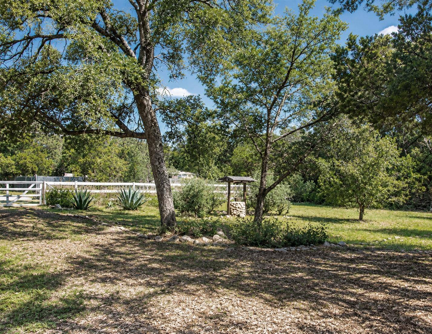 18201 Gregg Bluff RD, Jonestown, TX 78645