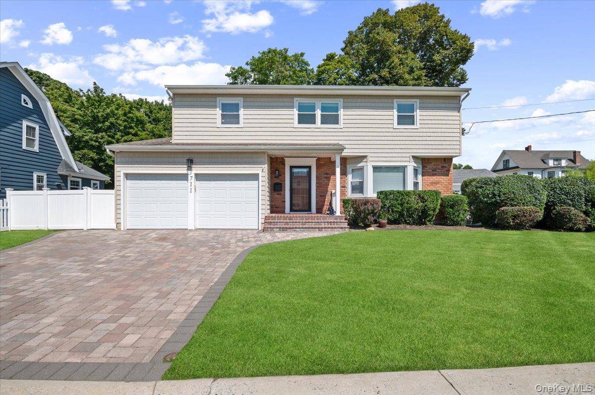 711 Koelbel CT, Baldwin, NY 11510