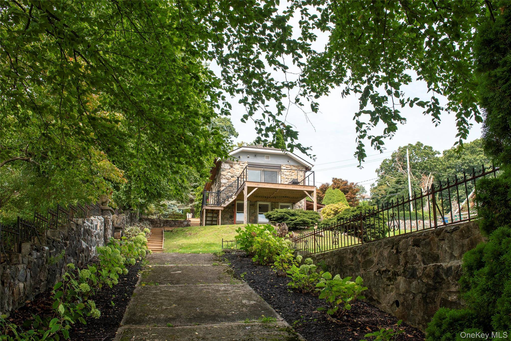 112 W Lake BLVD, Mahopac, NY 10541