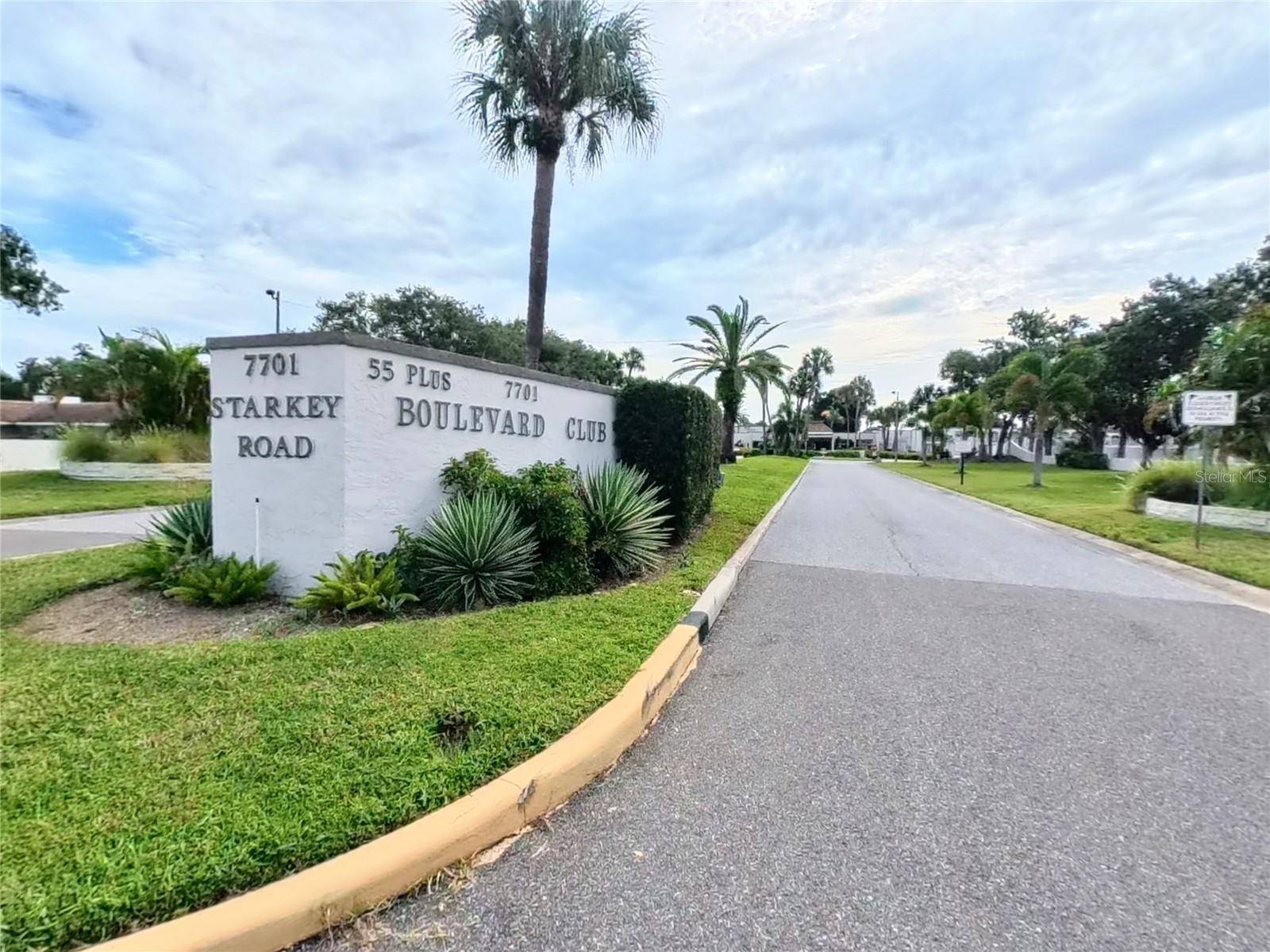 7701 STARKEY RD #436, Seminole, FL 33777