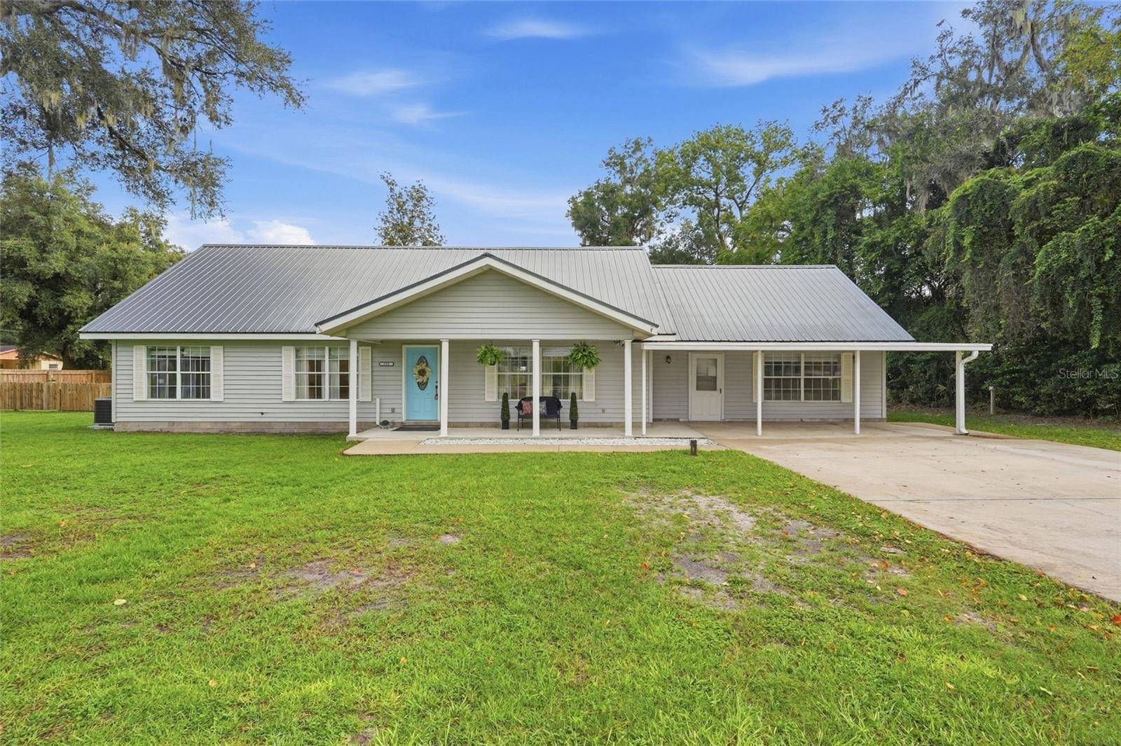 322 NE 4TH AVE, Trenton, FL 32693