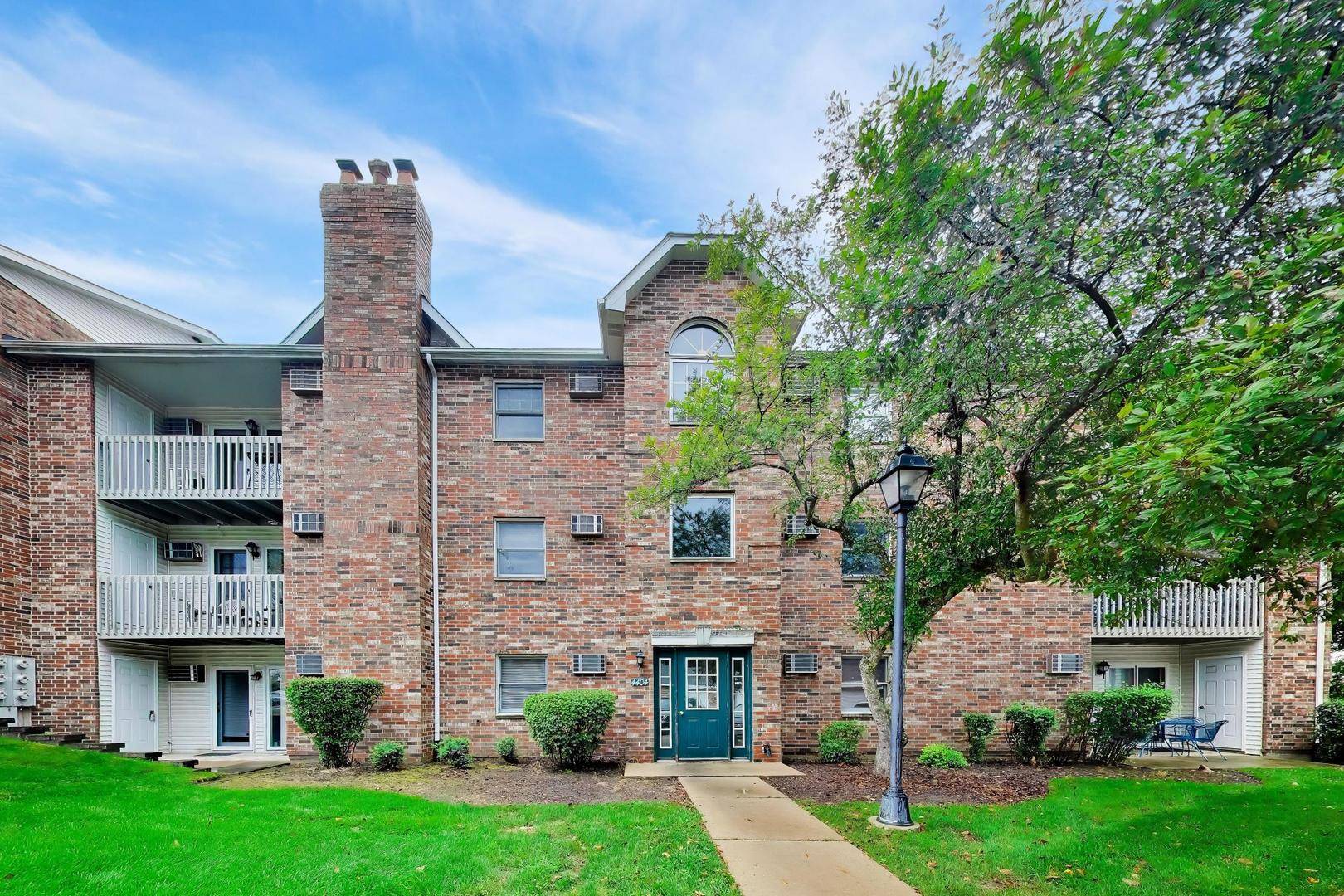 4404 W Shamrock LN #1A, Mchenry, IL 60050