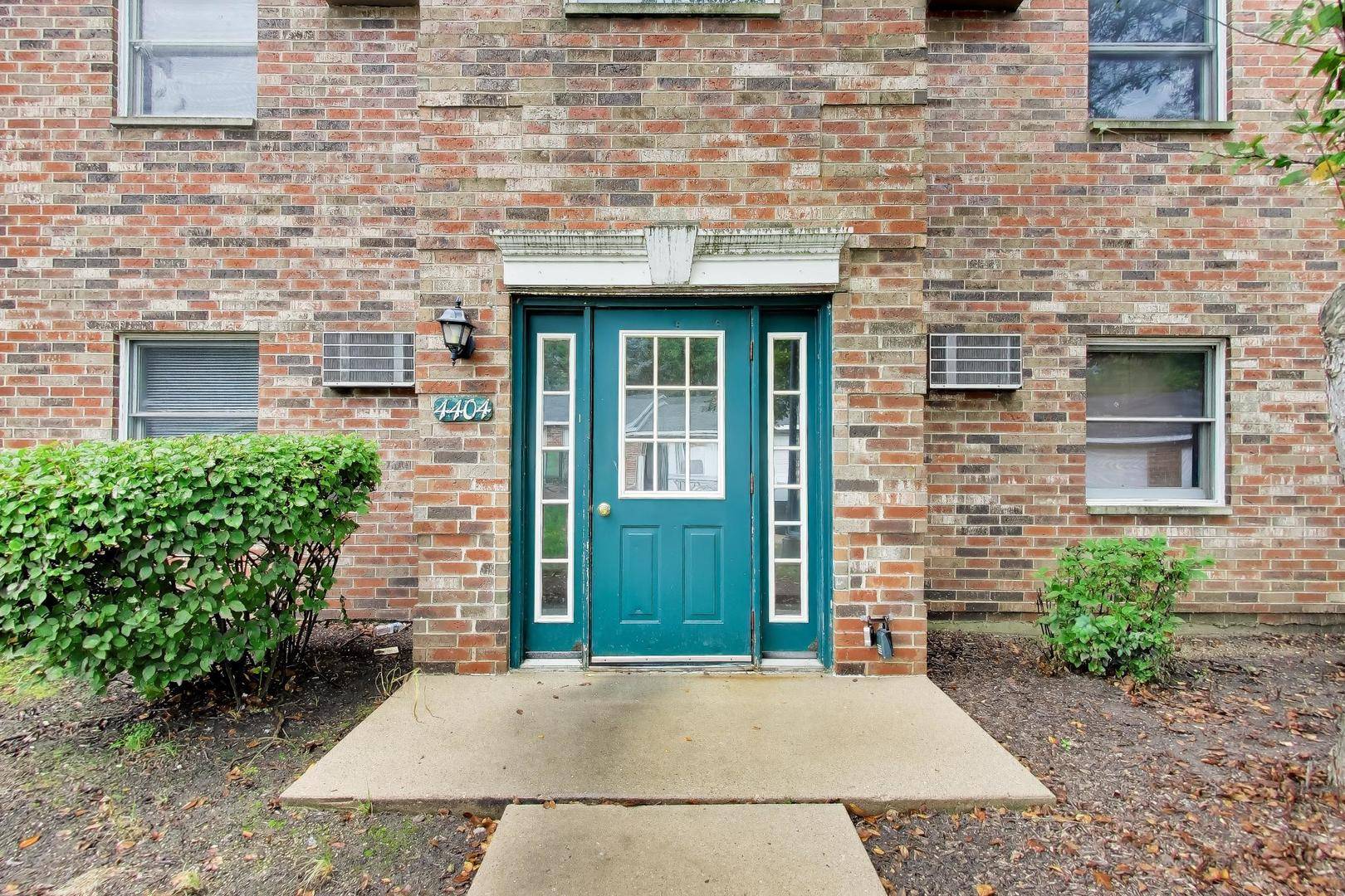 4404 W Shamrock LN #1A, Mchenry, IL 60050