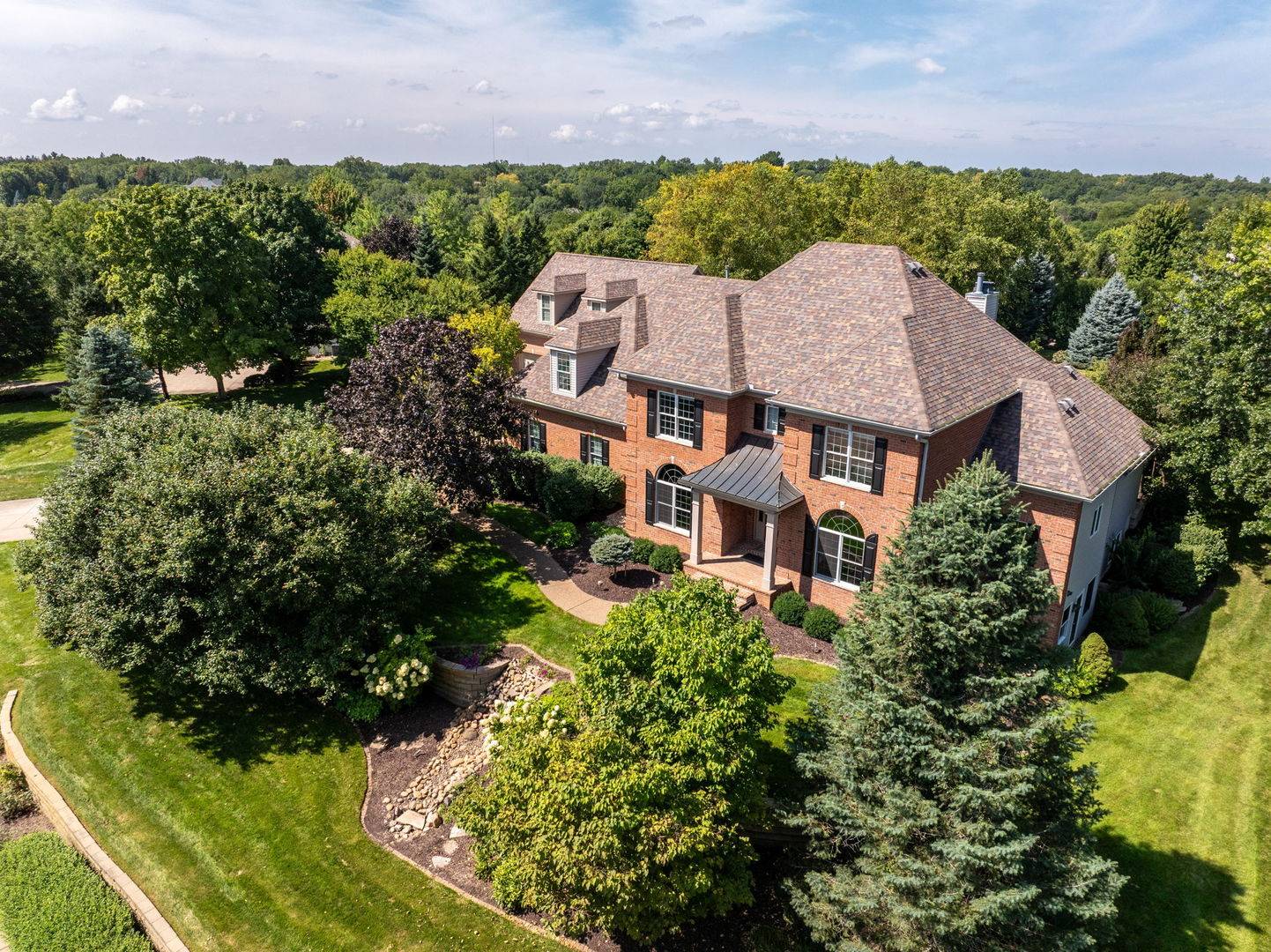 19277 252nd AVE, Bettendorf, IA 52722