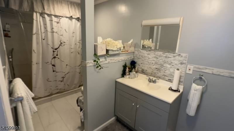 111 Summit Ave, North Plainfield Boro, NJ 07060