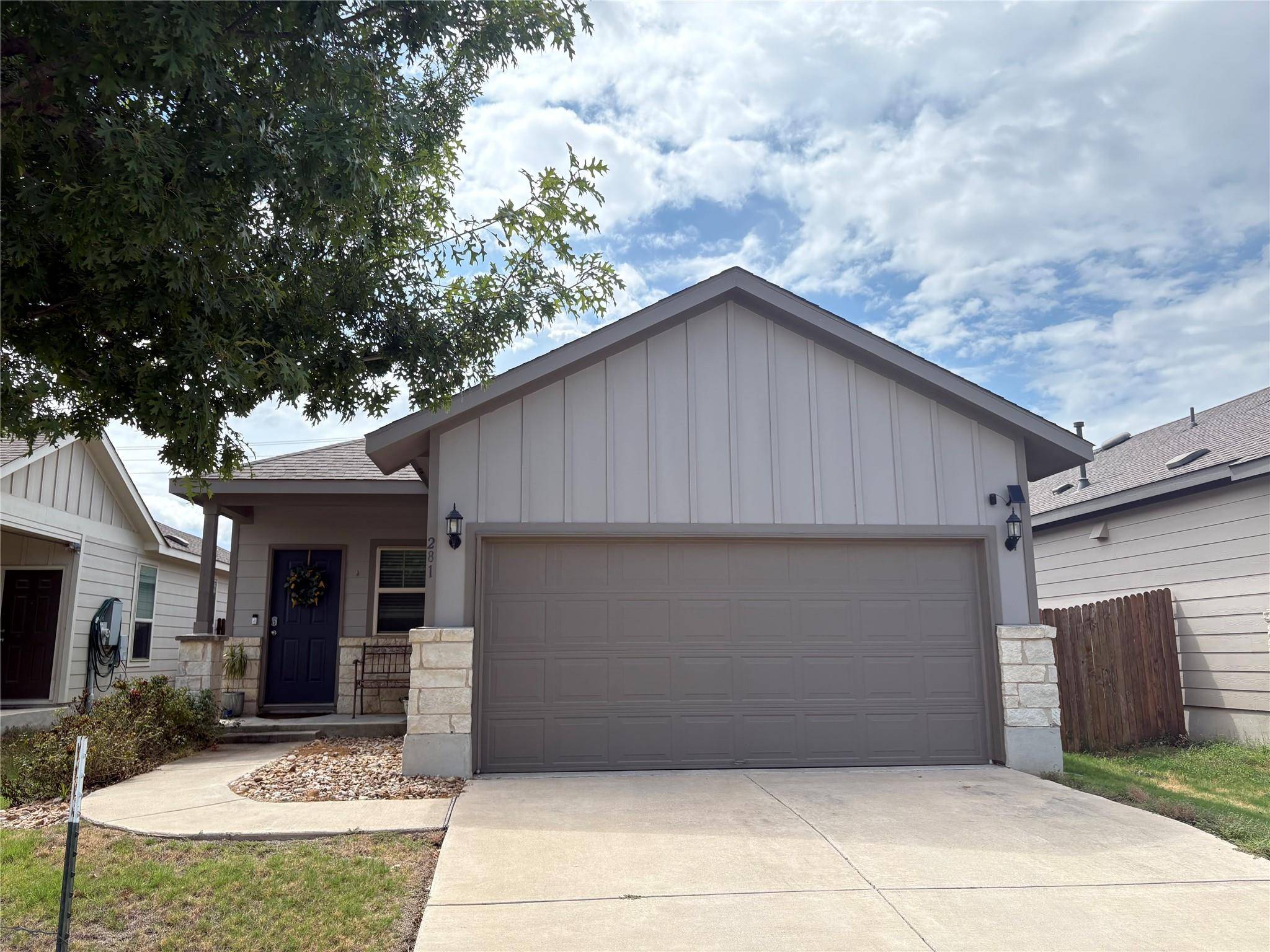 281 La Dera DR, Liberty Hill, TX 78642