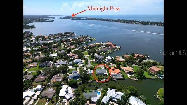 1761 SANDALWOOD DR, Sarasota, FL 34231