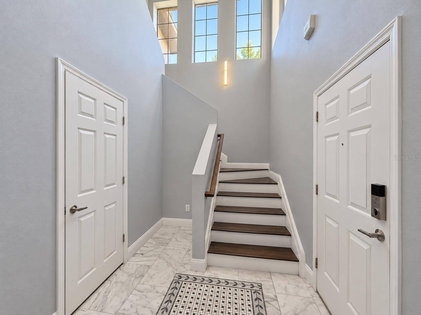 30039 MOSSBANK DR, Wesley Chapel, FL 33543
