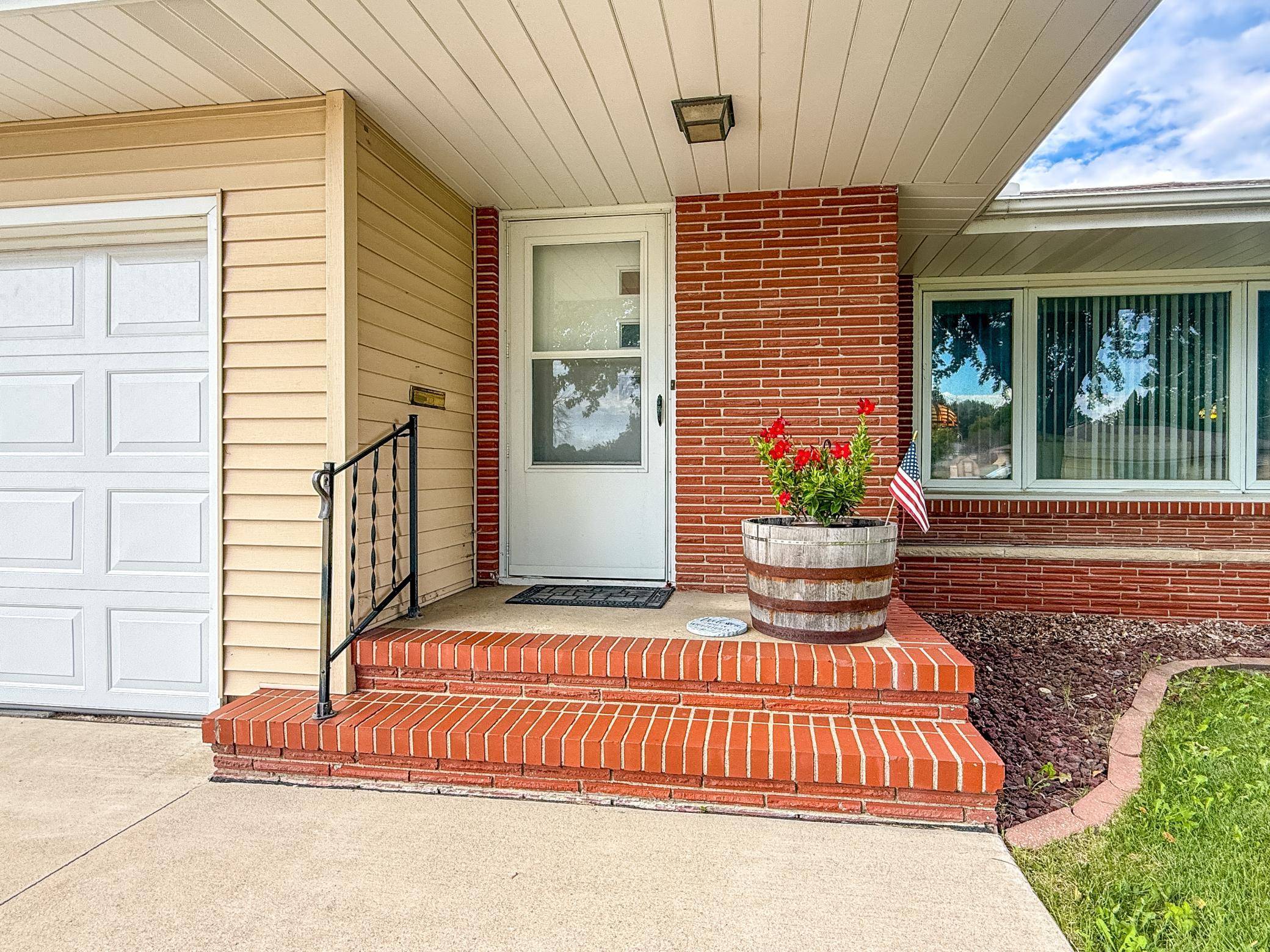518 S Orient ST, Fairmont, MN 56031