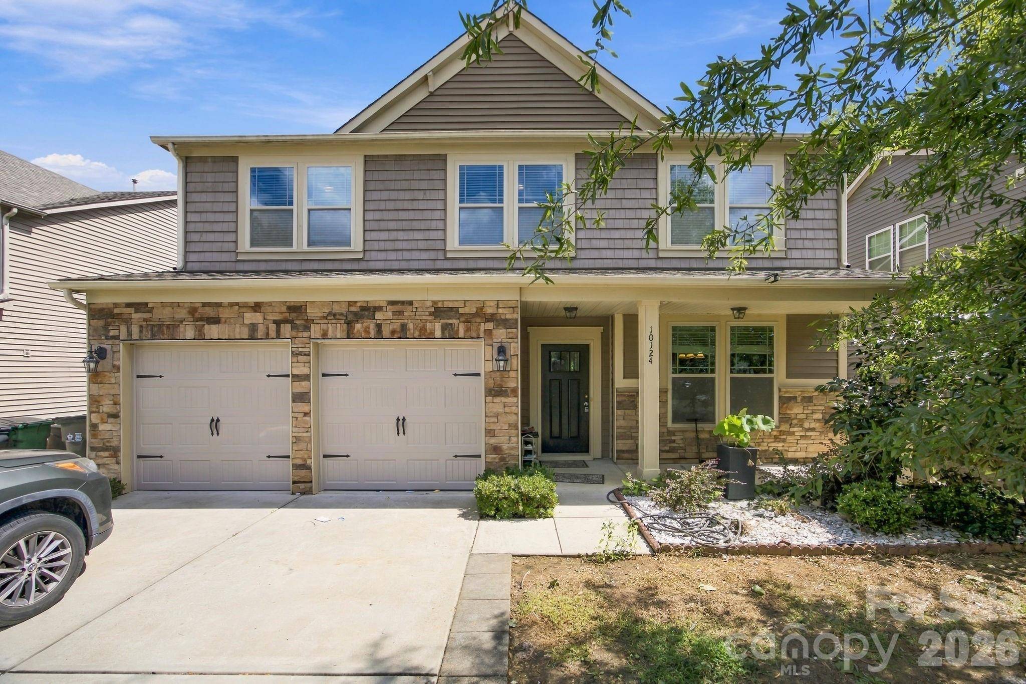 10124 Michael Crossing DR, Charlotte, NC 28213