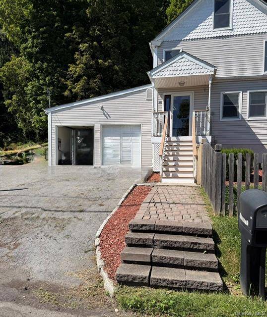 19 Meadow AVE, Chester, NY 10918