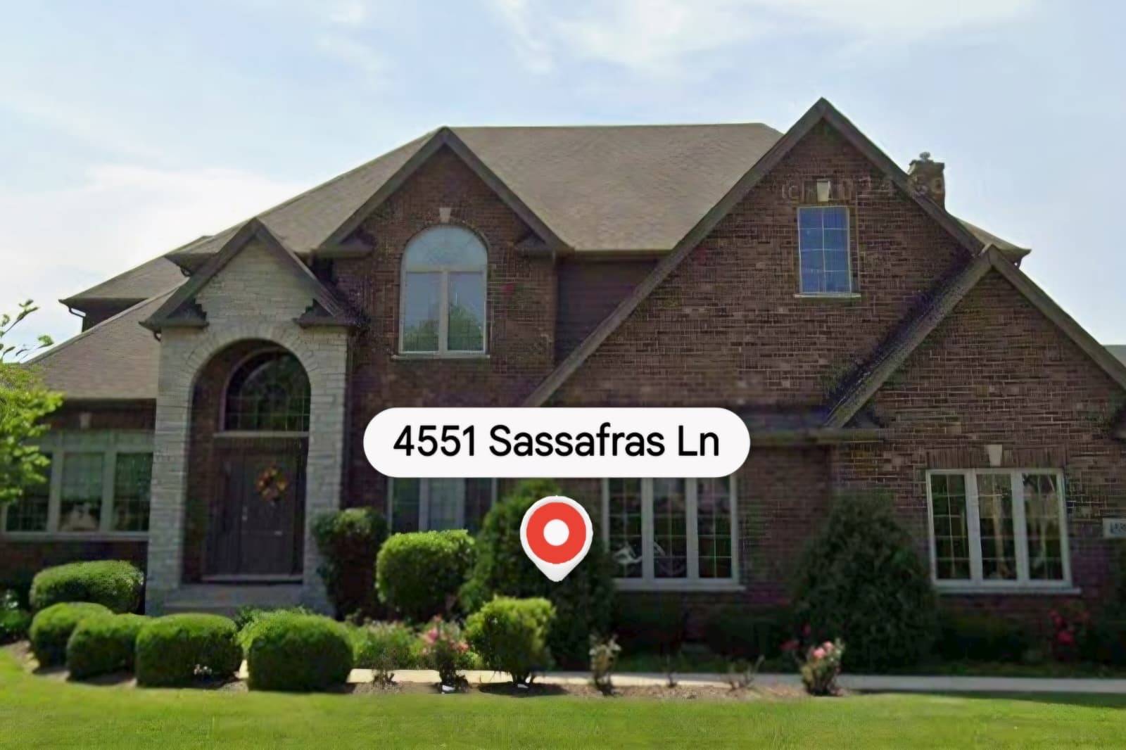 4551 Sassafras LN, Naperville, IL 60564