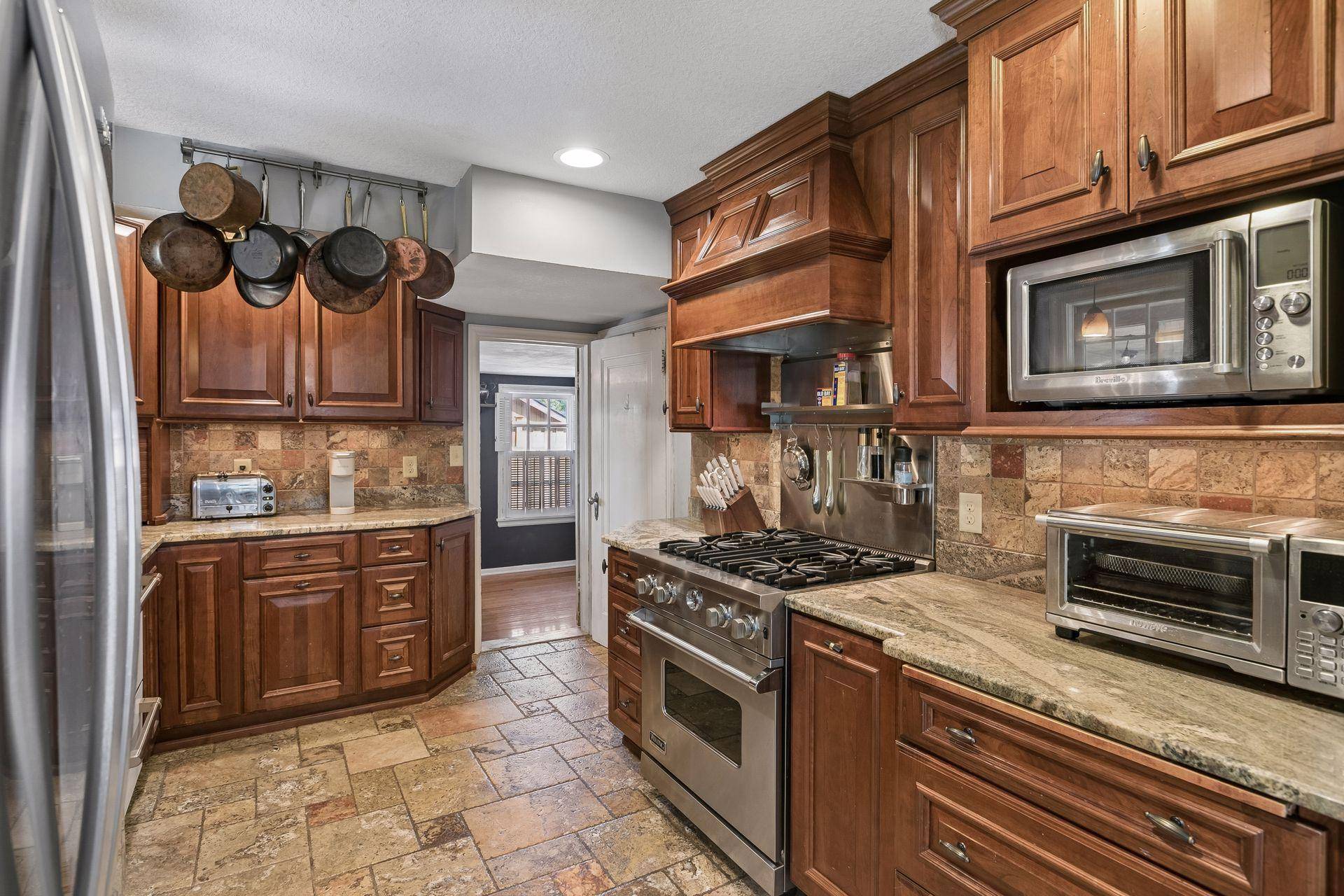 1789 Asbury ST, Falcon Heights, MN 55113