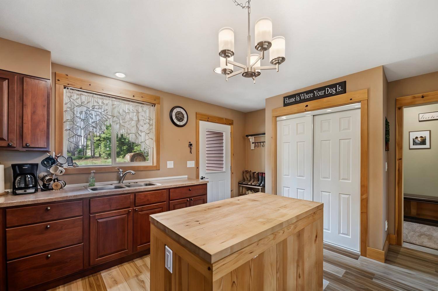 3010 Sundberg RD, Mahtowa, MN 55707