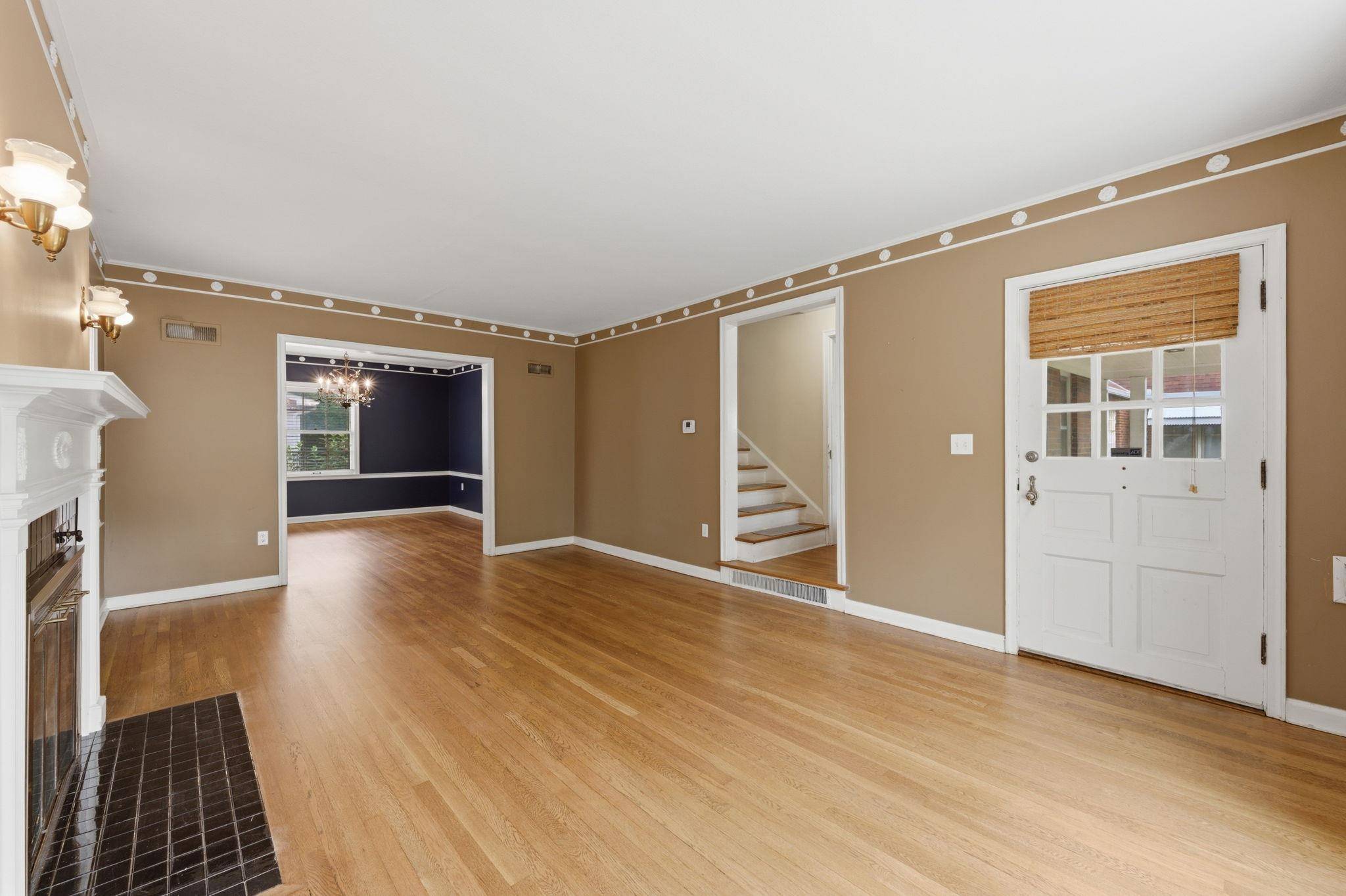329 S Glendale Ave, Wichita, KS 67218