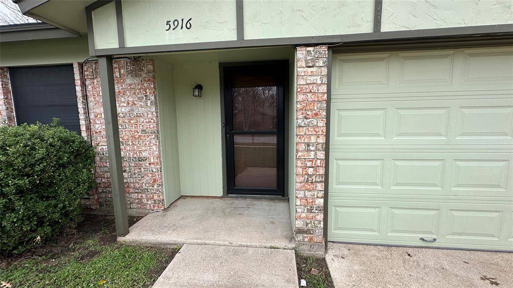 5916 Kary Lynn Drive S, Watauga, TX 76148