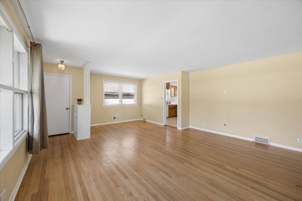 2109 Norfolk AVE, Westchester, IL 60154