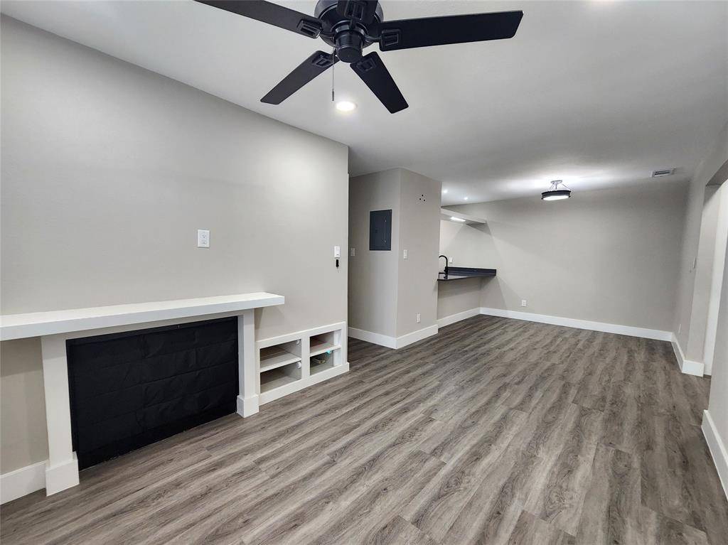 2200 E Trinity Mills Road #201, Carrollton, TX 75006