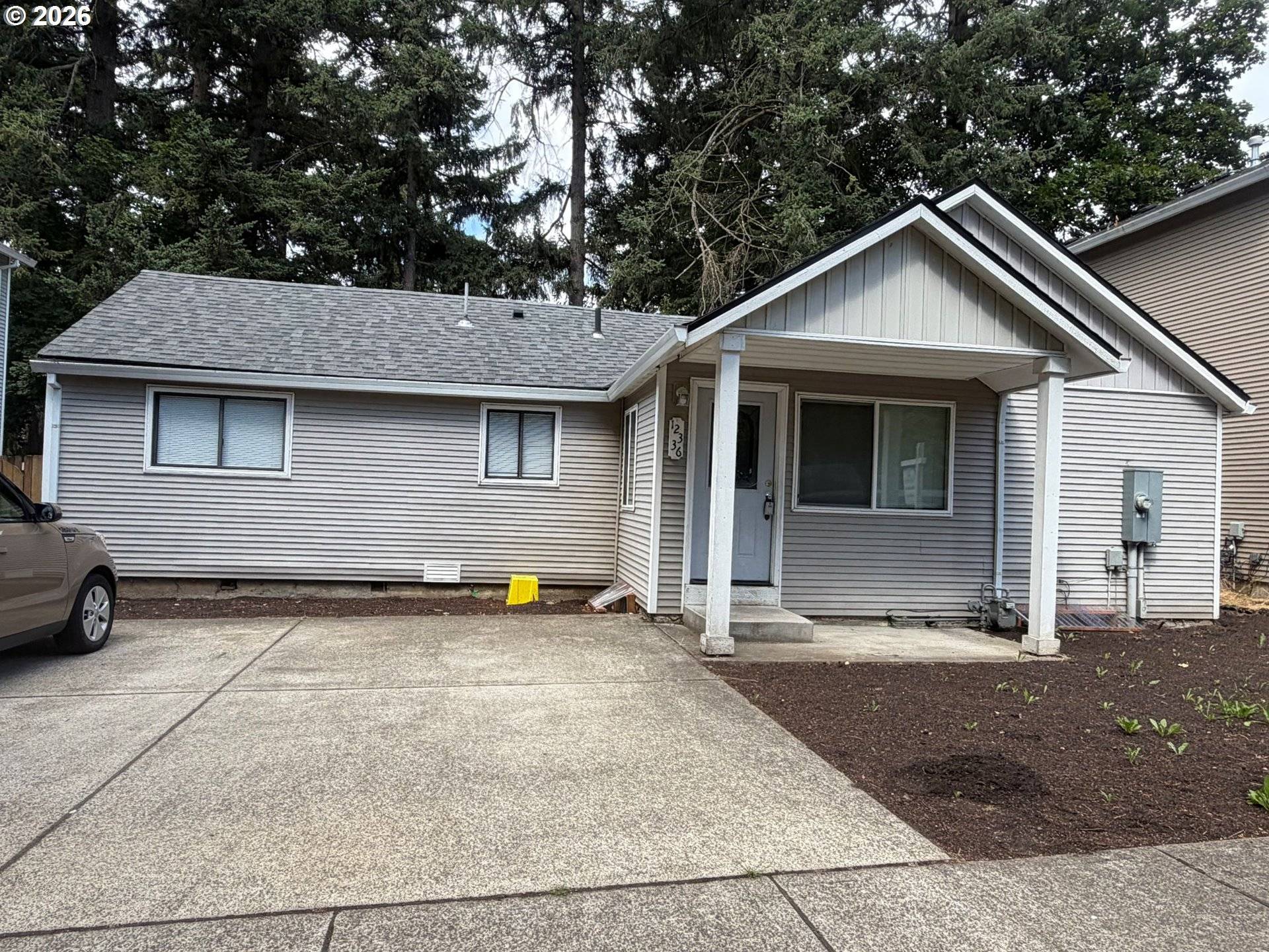12336 SE HOLGATE BLVD #2, Portland, OR 97236