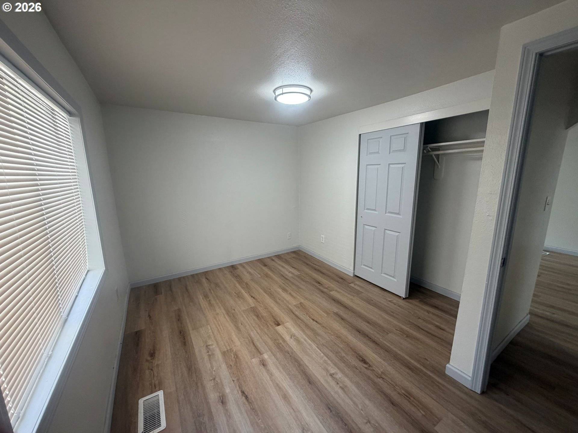 12336 SE HOLGATE BLVD #2, Portland, OR 97236