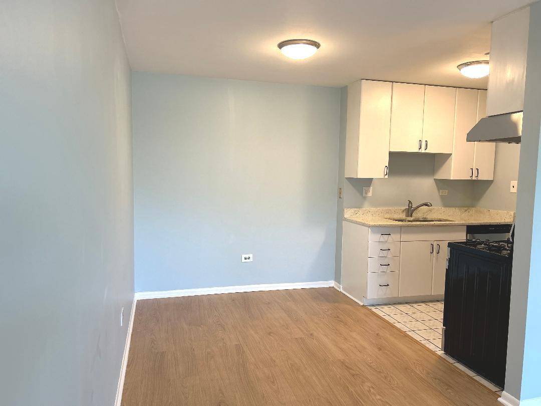 8970 N Parkside AVE #416, Des Plaines, IL 60016