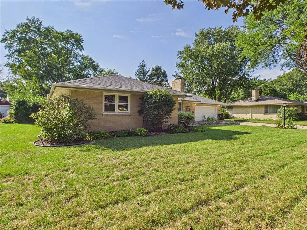 912 Chelsea AVE, Rockford, IL 61107