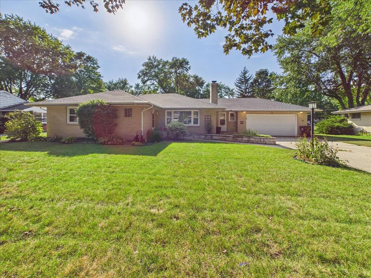 912 Chelsea AVE, Rockford, IL 61107