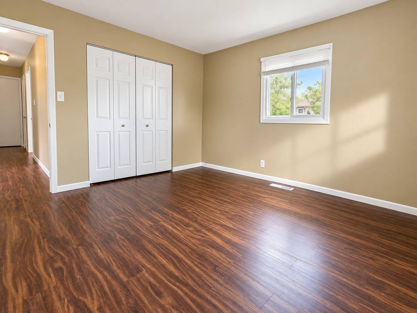 147 Birch ST, Carpentersville, IL 60110