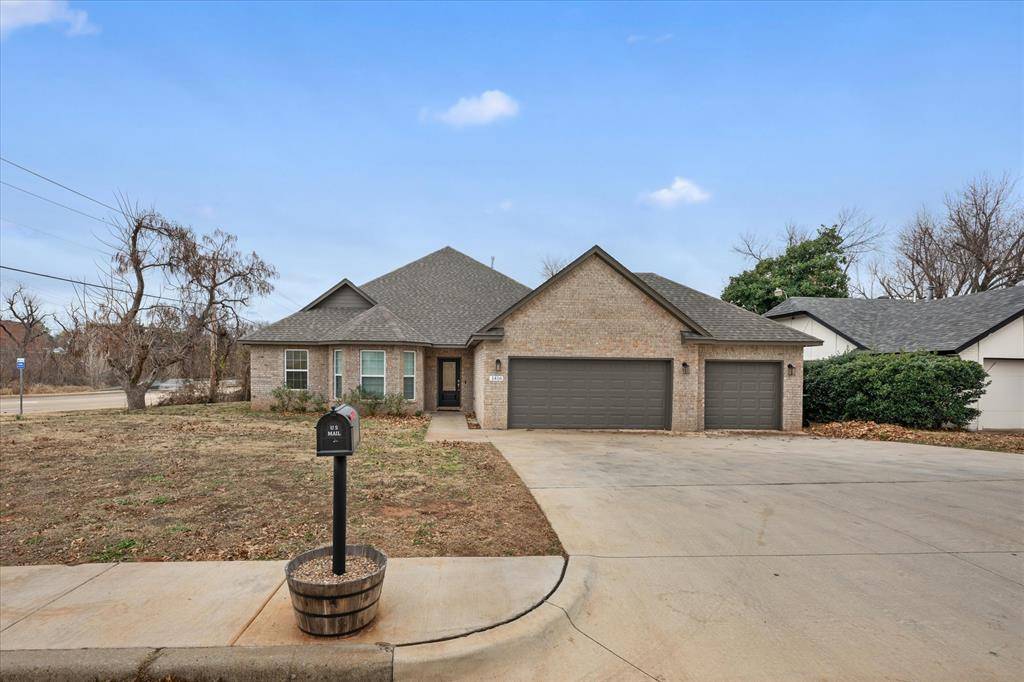 1416 Devonshire CT, Edmond, OK 73034