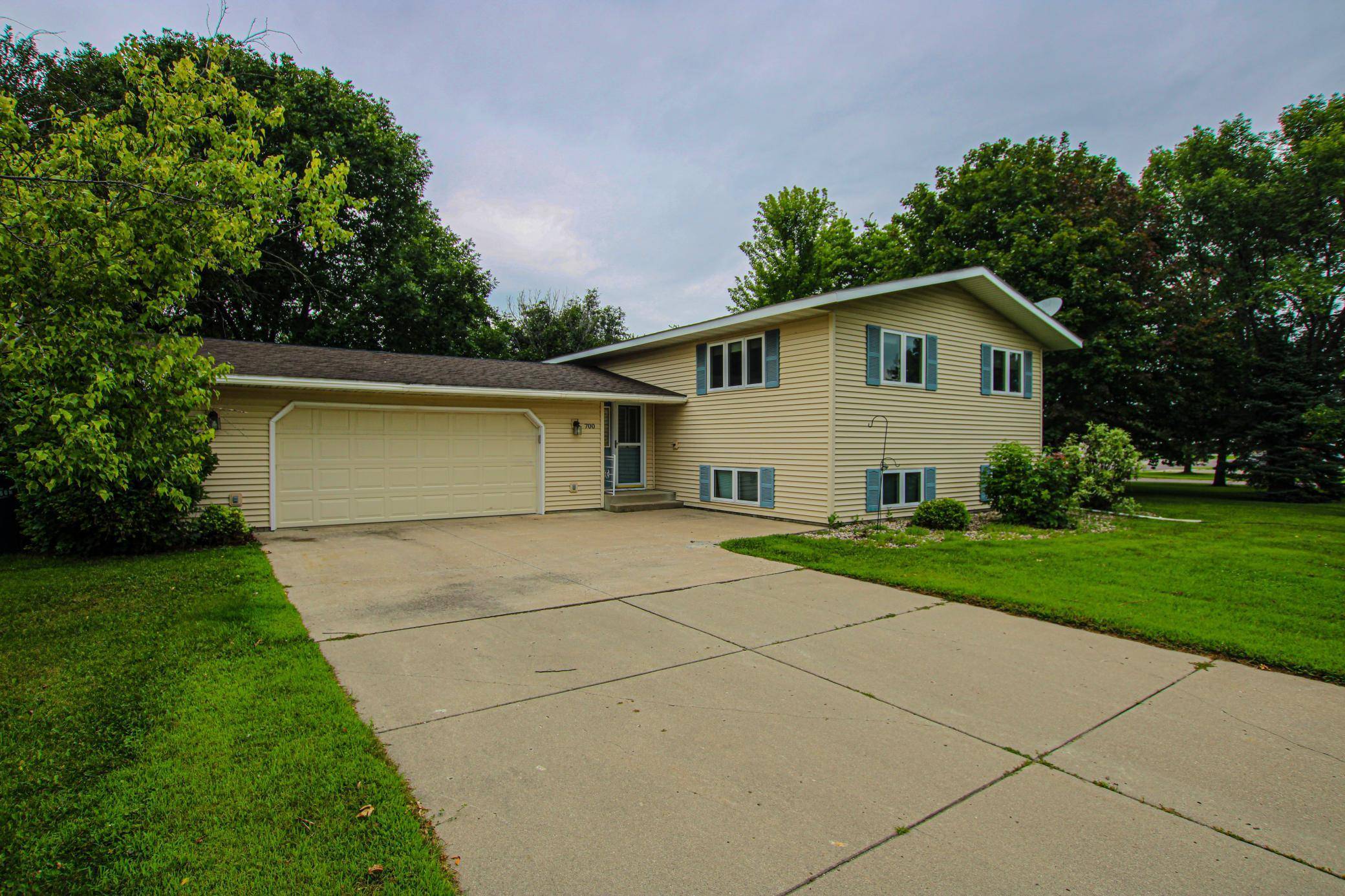 700 18th ST S, Benson, MN 56215