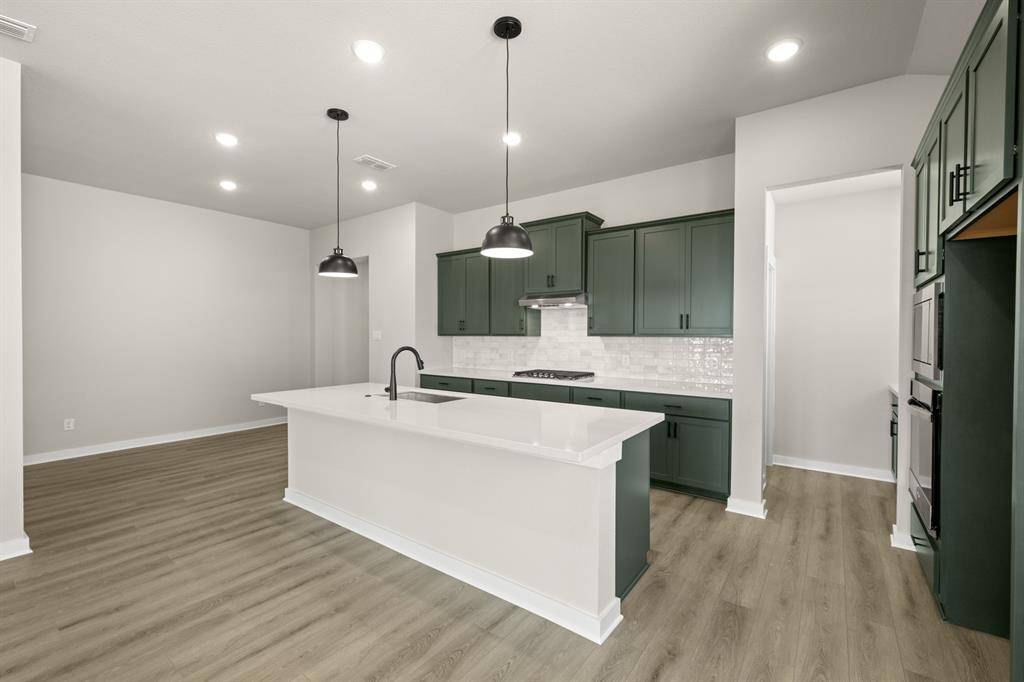 8905 Haste Lane, Aubrey, TX 76227