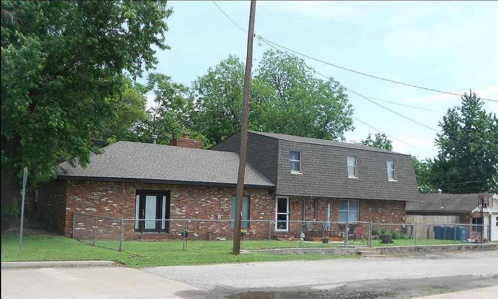 821 W Moses ST, Cushing, OK 74023