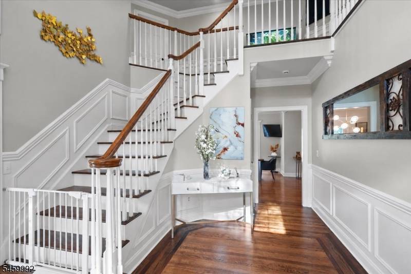 8 Goldfinch Run, Kinnelon Boro, NJ 07405