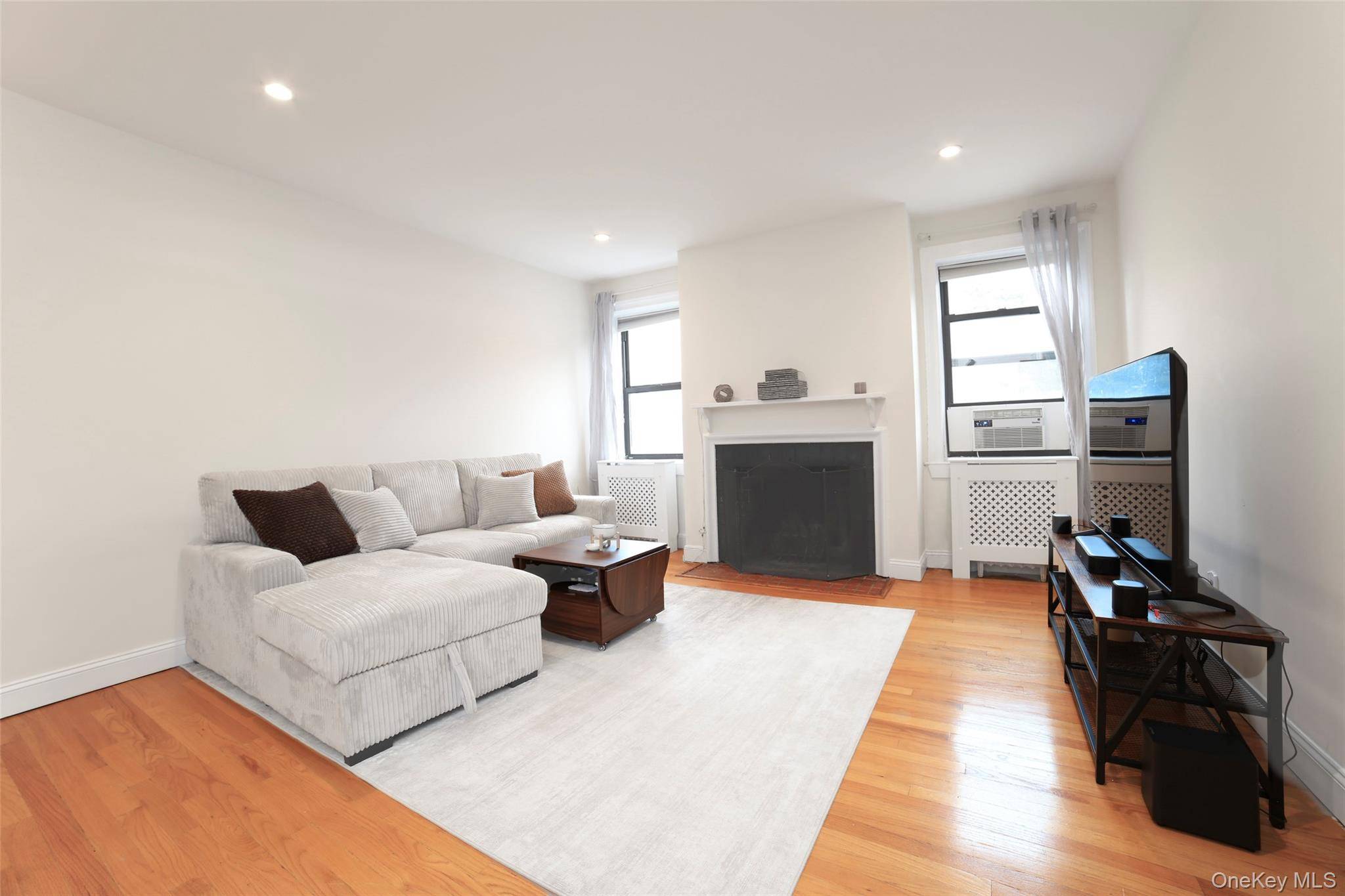 68 E Hartsdale AVE #5E, Hartsdale, NY 10530