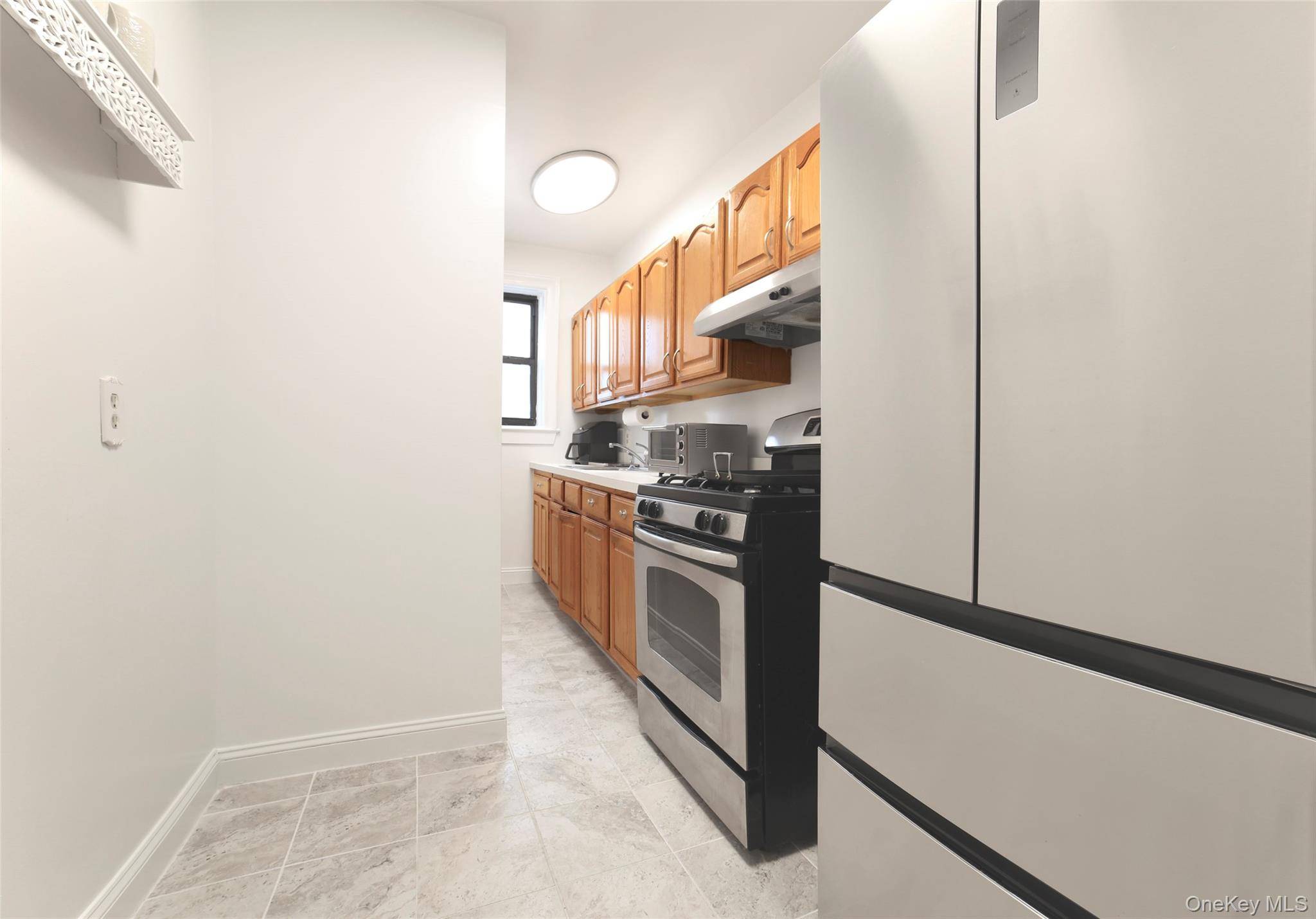 68 E Hartsdale AVE #5E, Hartsdale, NY 10530