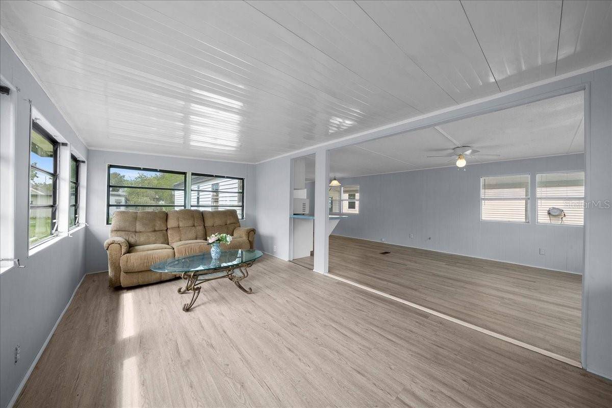 1314 TEAKWOOD LN, Lady Lake, FL 32159