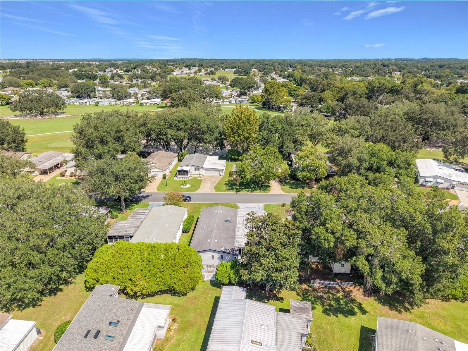 658 RAINBOW BLVD, Lady Lake, FL 32159