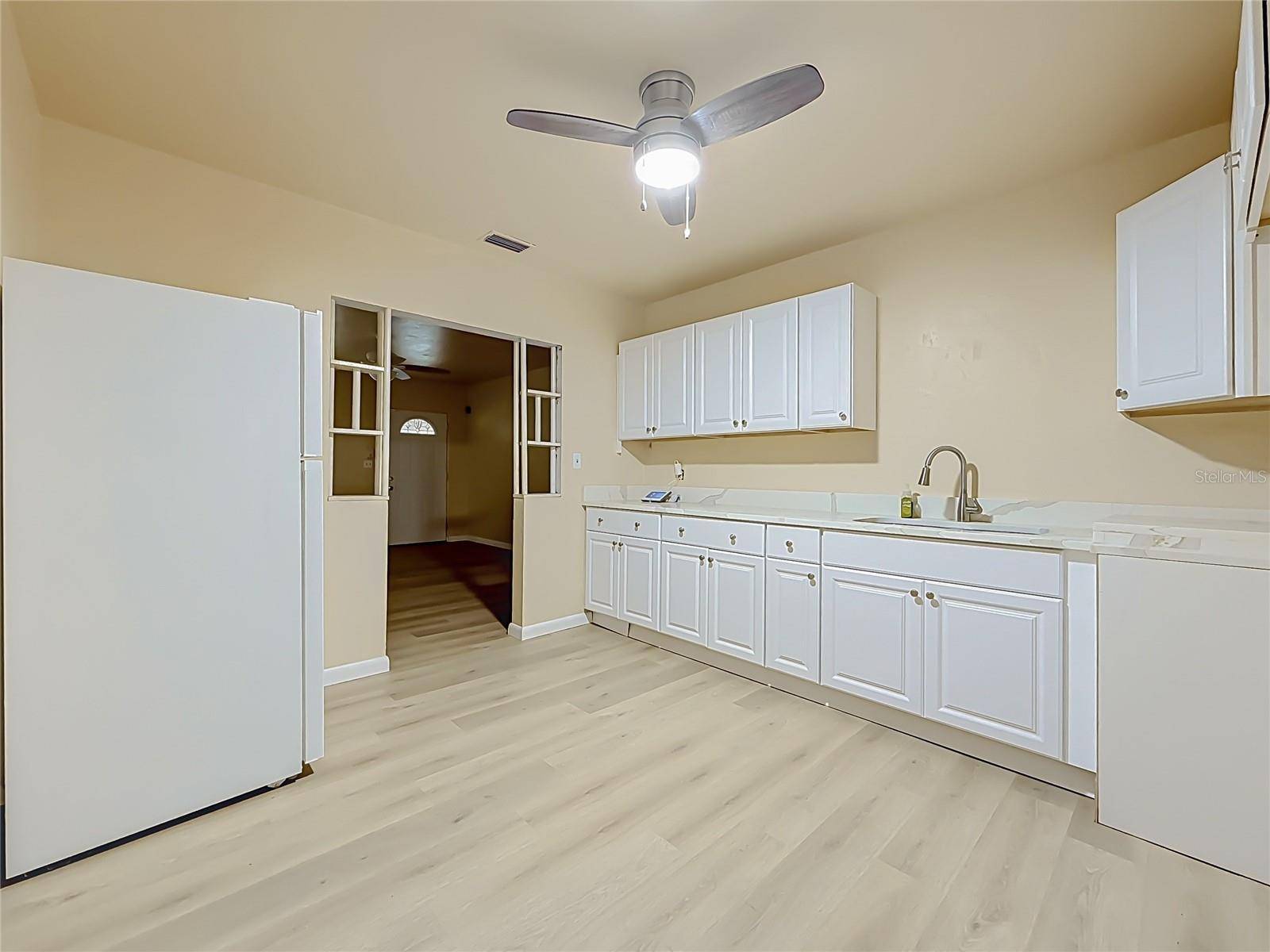 2121 10TH ST S, St Petersburg, FL 33705
