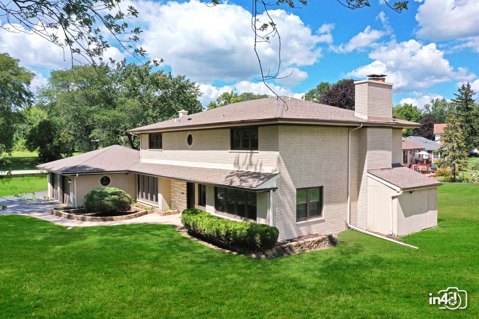 124 E Monterey AVE, Schaumburg, IL 60193
