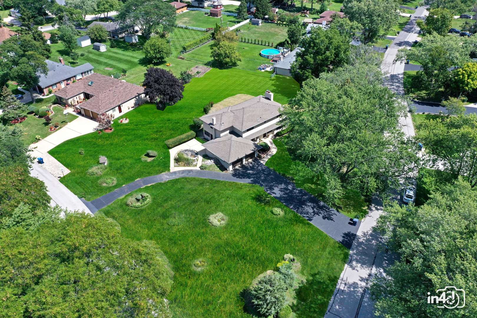 124 E Monterey AVE, Schaumburg, IL 60193