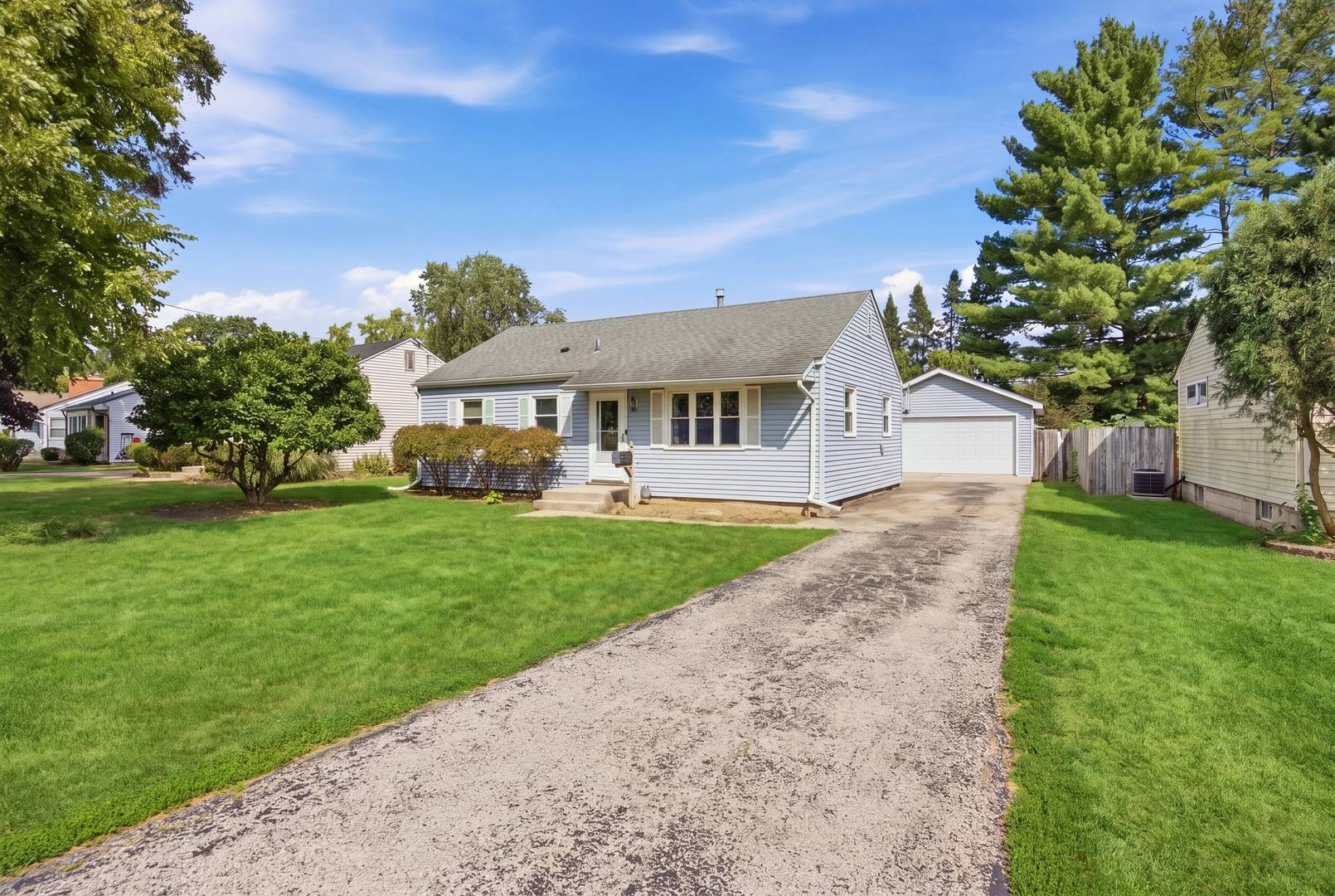 105 N Western AVE, Aurora, IL 60506