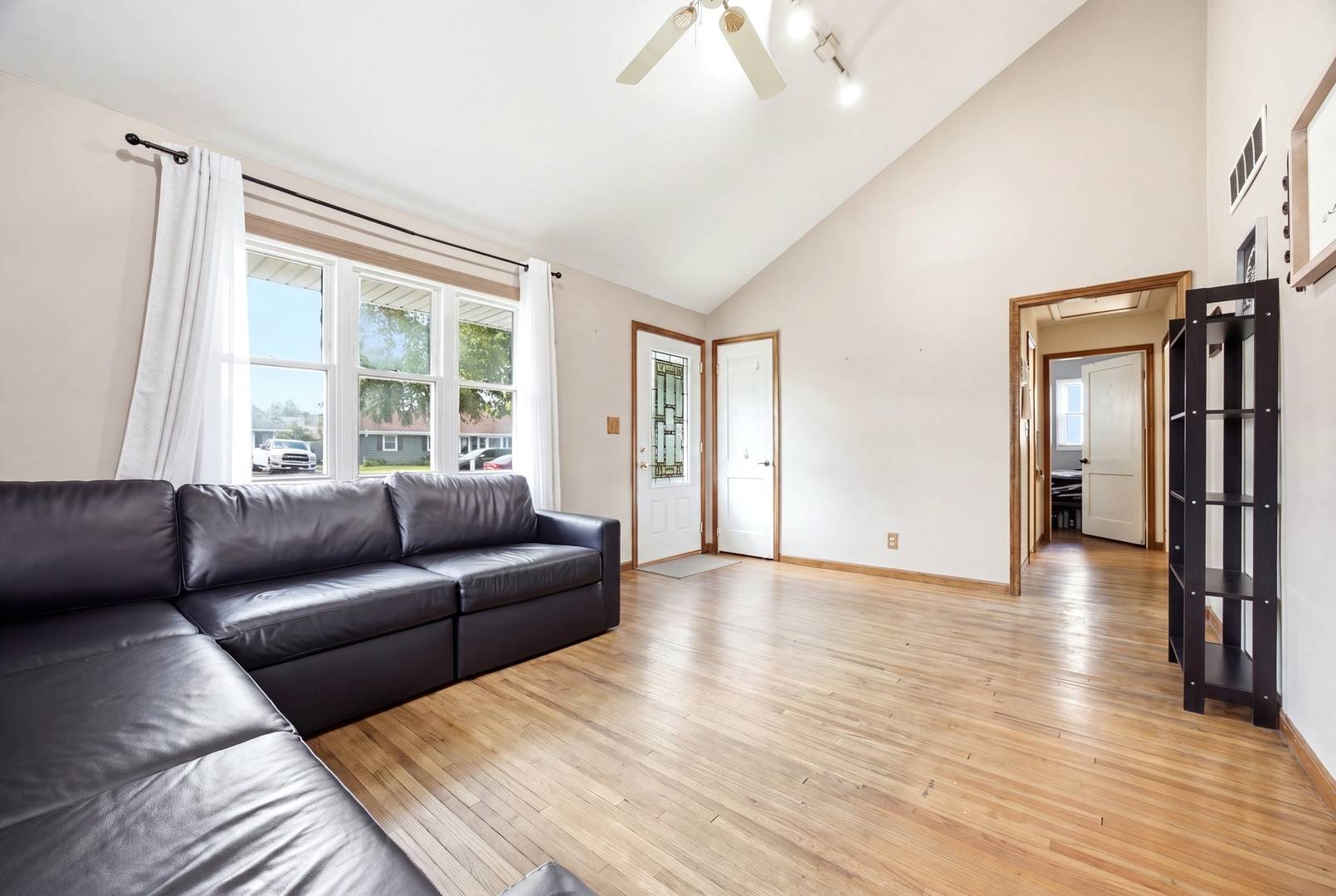 105 N Western AVE, Aurora, IL 60506