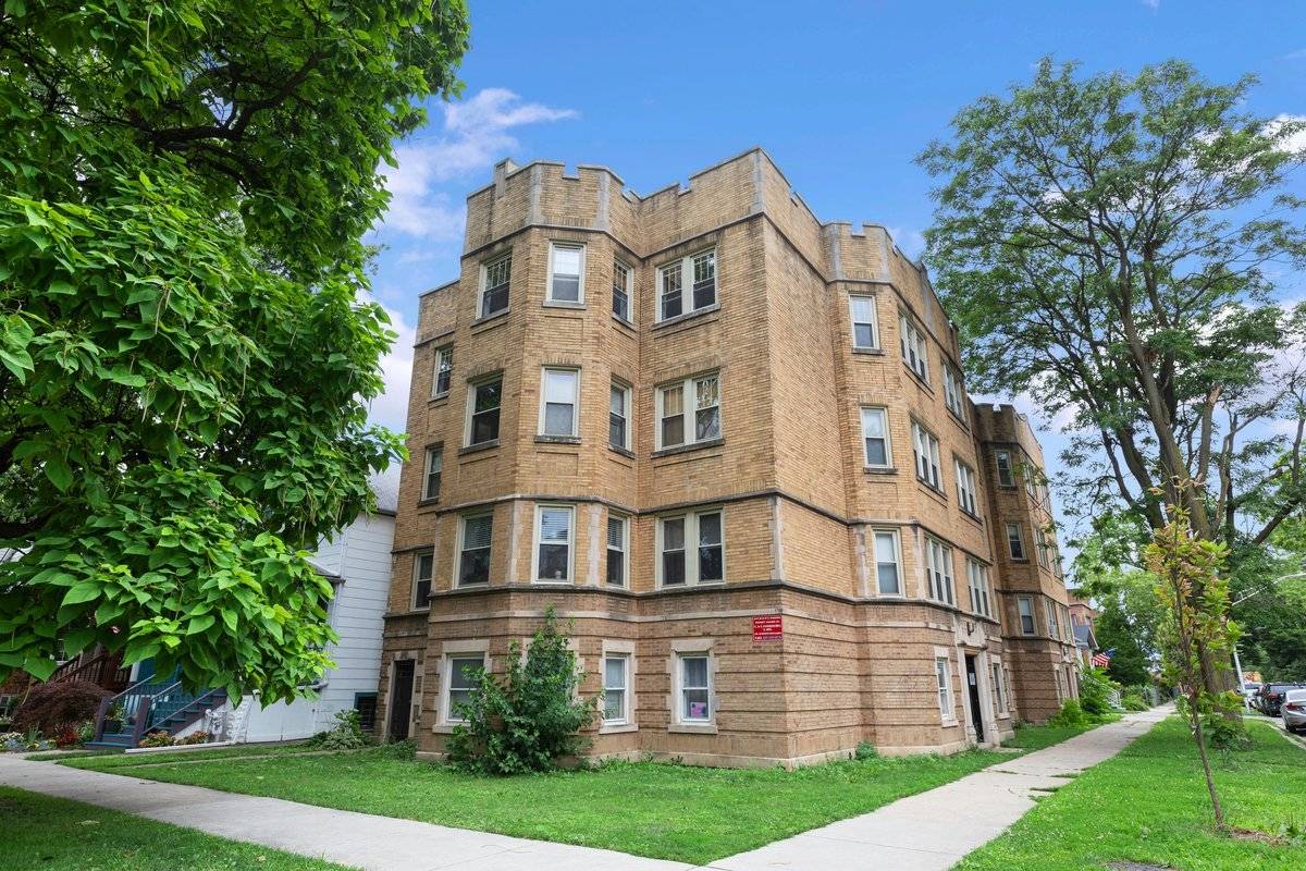 4055 N Spaulding AVE #3, Chicago, IL 60618