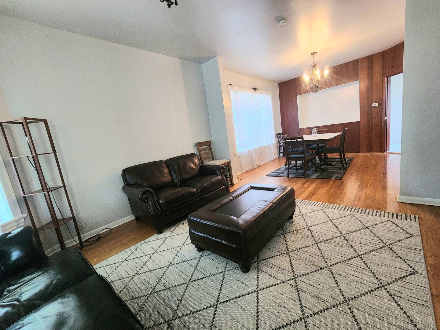 913 Wenonah AVE #1, Oak Park, IL 60304