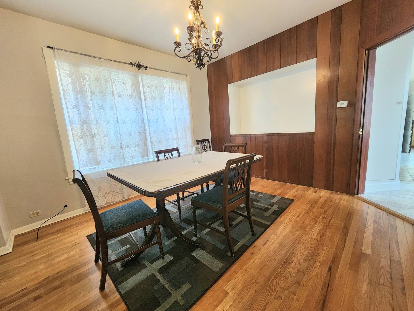 913 Wenonah AVE #1, Oak Park, IL 60304