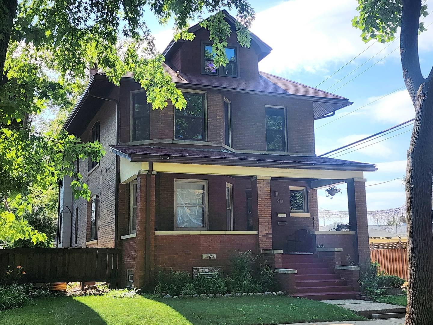 913 Wenonah AVE #1, Oak Park, IL 60304