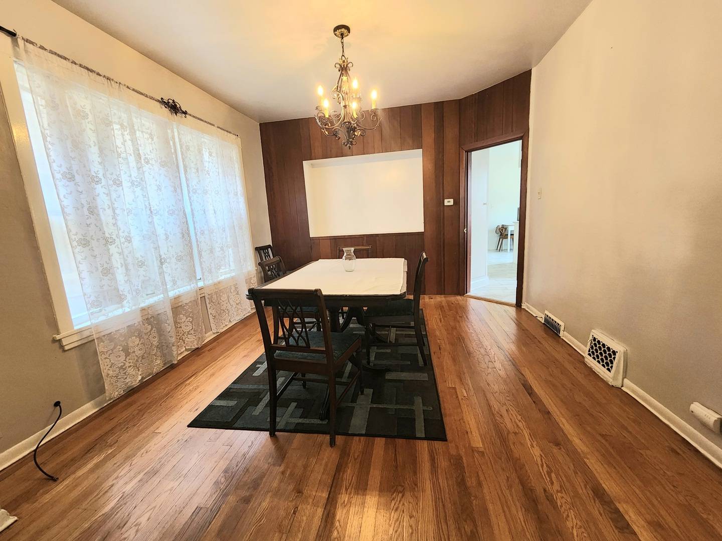 913 Wenonah AVE #1, Oak Park, IL 60304