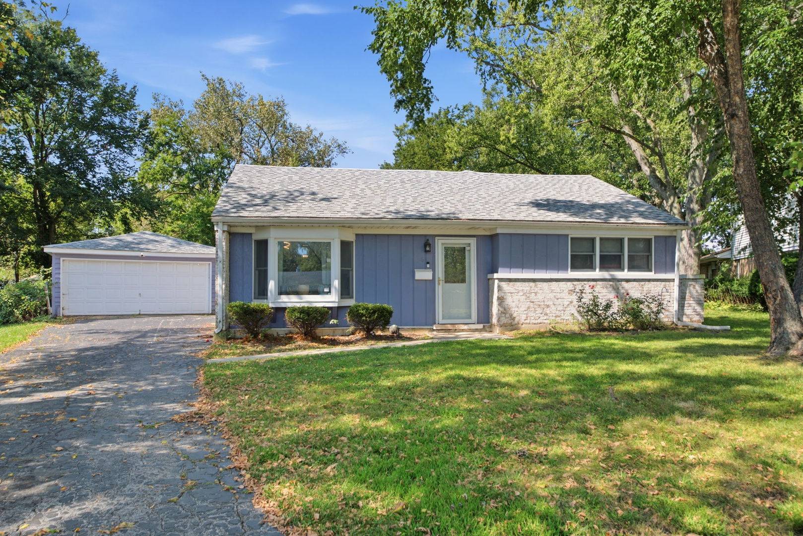 6 Mantua CT, Park Forest, IL 60466