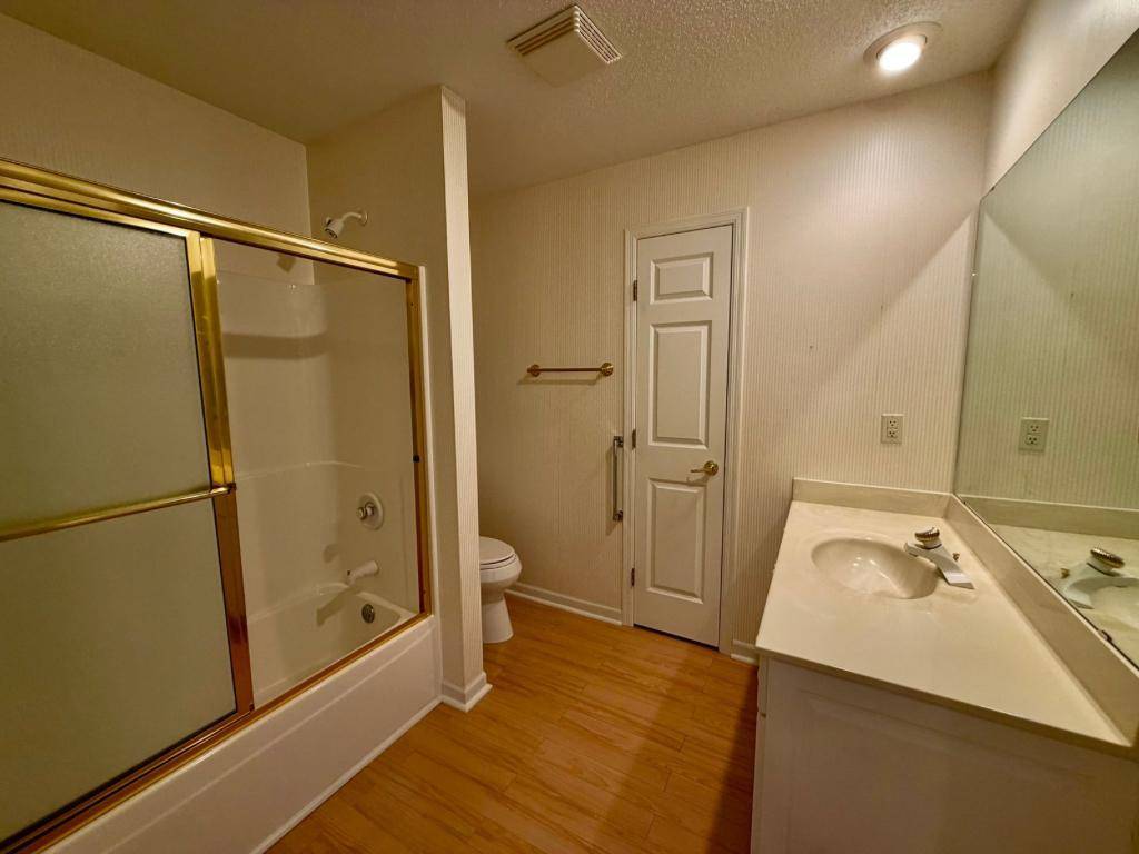 13040 Evergreen DR, Lindstrom, MN 55045