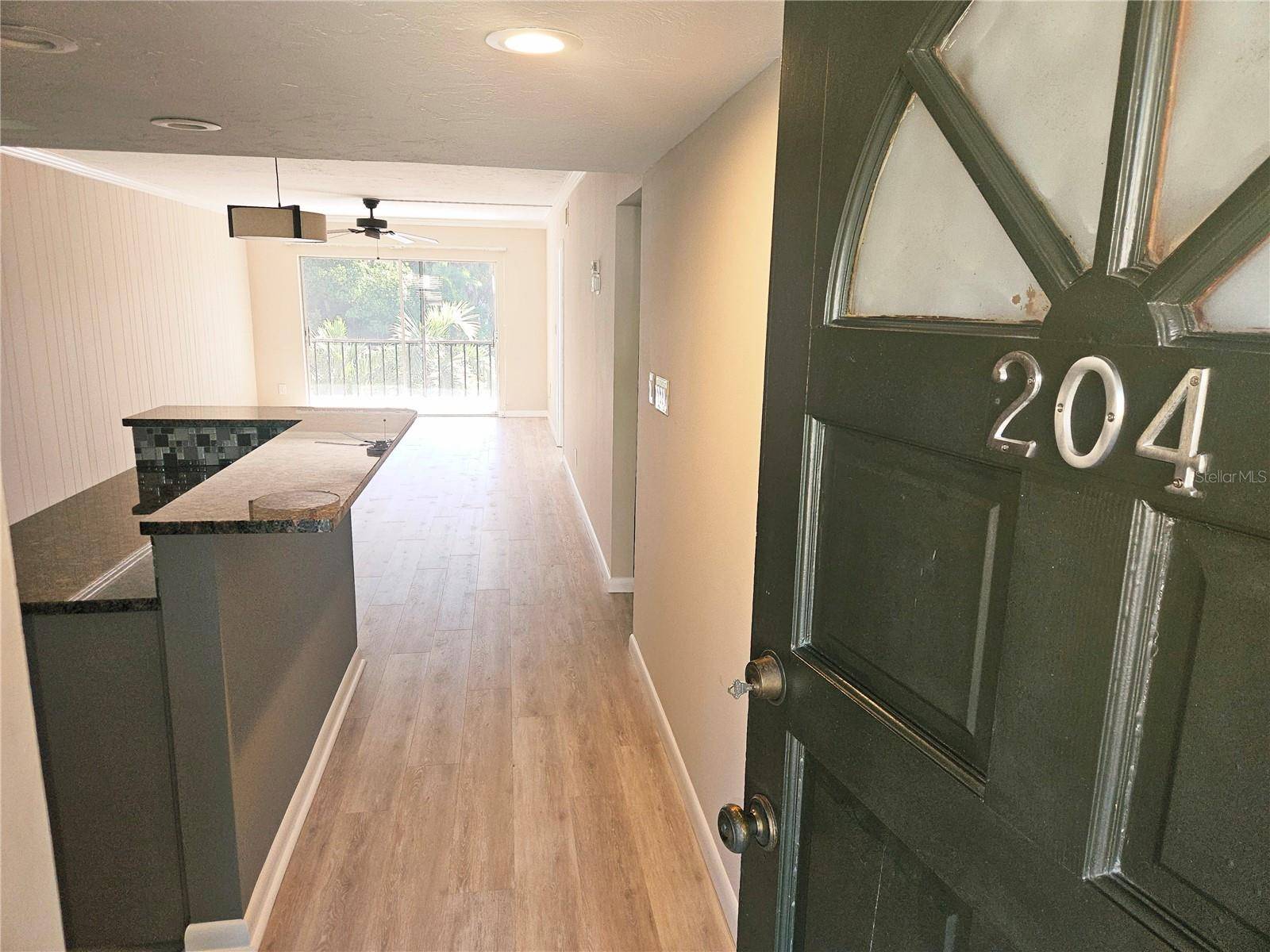1650 PINE TREE LN #204, Sarasota, FL 34236